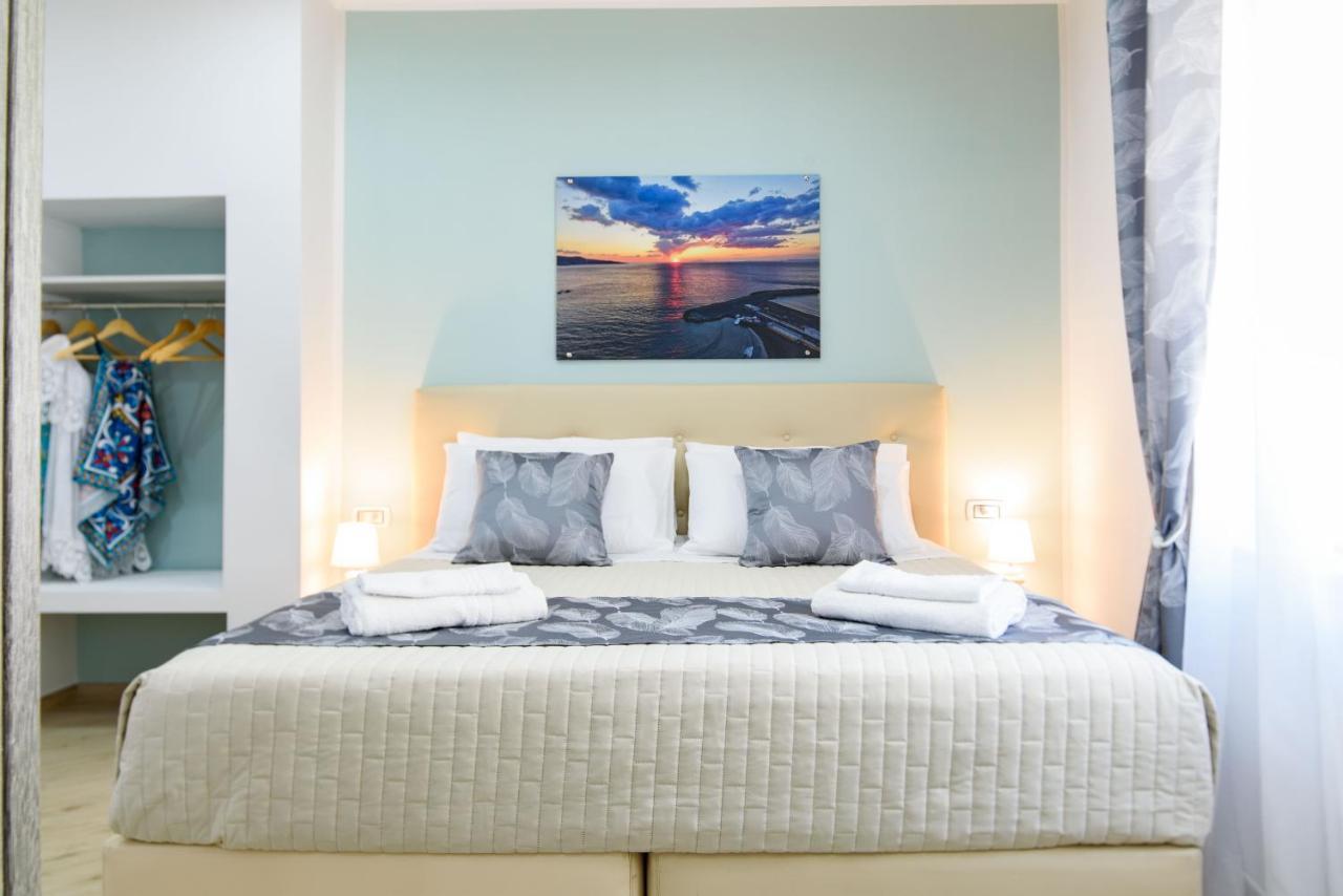 Symphony House Bed & Breakfast Соренто Екстериор снимка